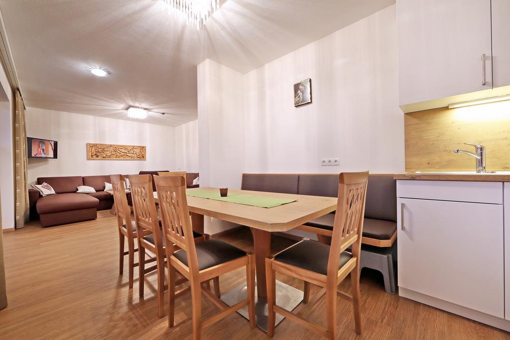 ריד אים זילרטל Landhaus & Apartment Taxach מראה חיצוני תמונה